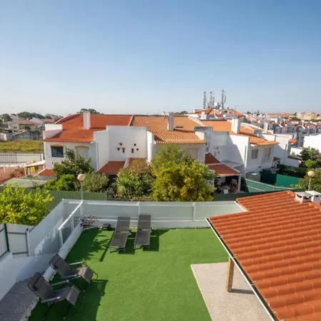 The Shoreline Spacious 4bdr In Caparica * Lissabon